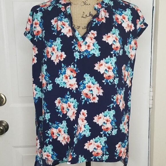 Caslon | Navy & Floral Cap Sleeve Blouse - Picture 1 of 7